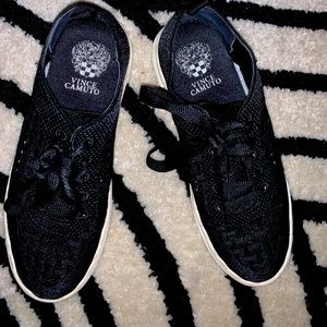 Vince camuto women’s black lace platform sneakers sz8